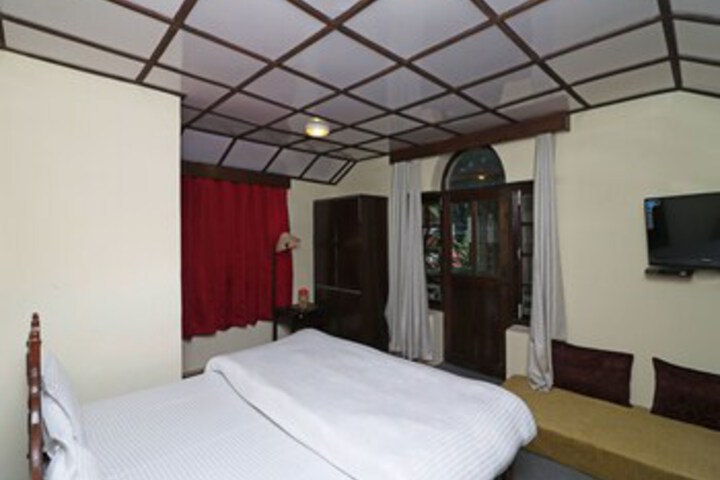 Room 17 of 25