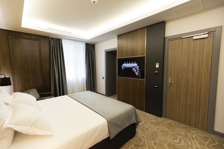 Room 12 of 57