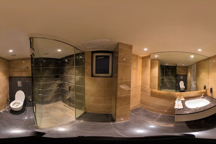 Room 21 of 35