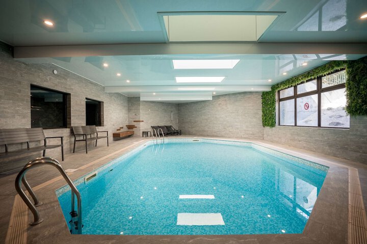 Hotel with Pool