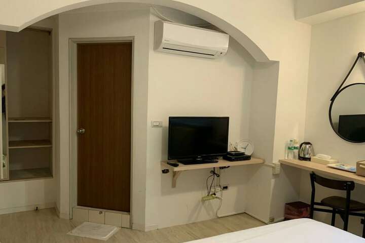 Room 171 of 232
