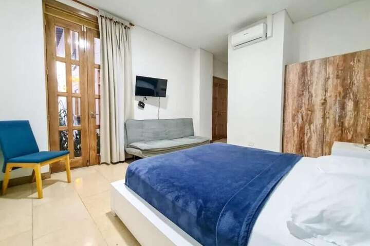 Room 5 of 41