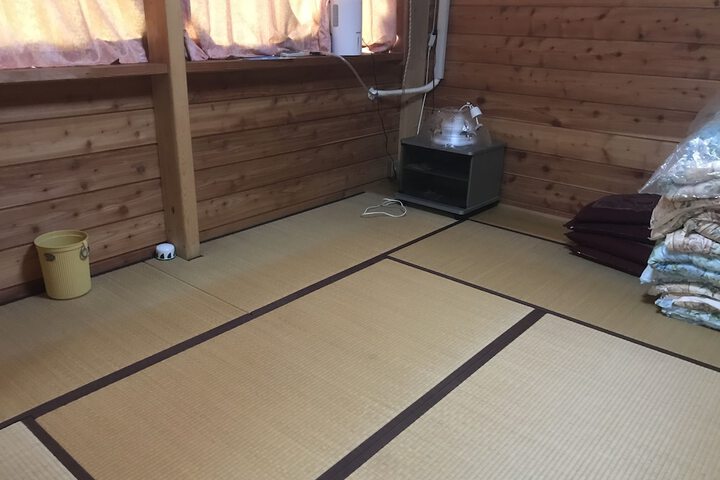 Room 3 of 7