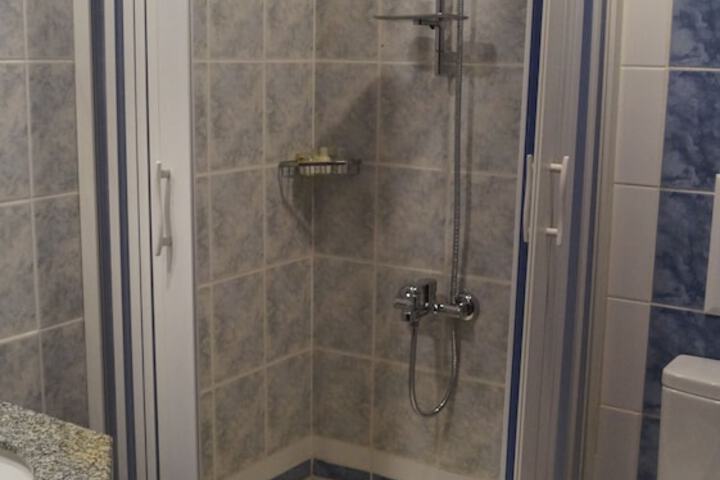 Room 5 of 21