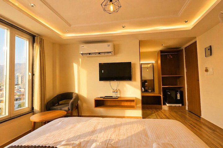 Room 2 of 54