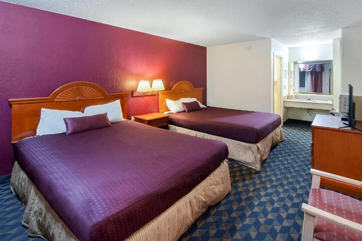 Basic Double Room (3 of 20)