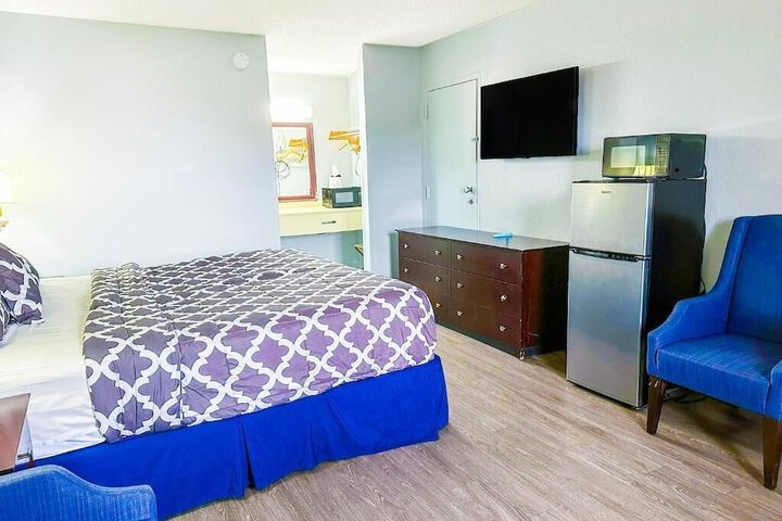 Room 15 of 34