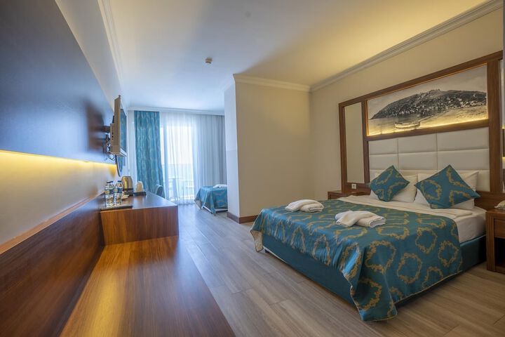 Room 5 of 15