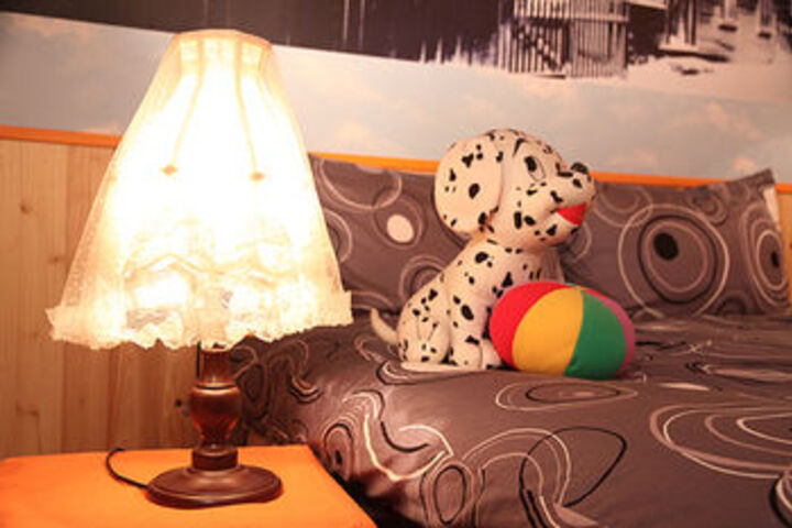 Room 14 of 16