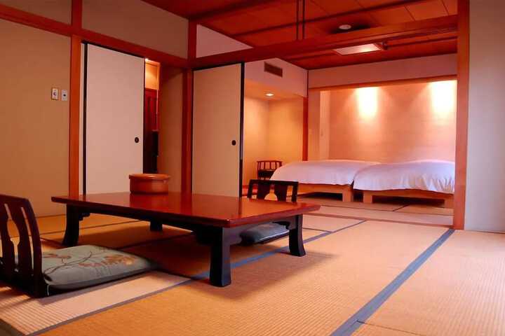 Room 10 of 45