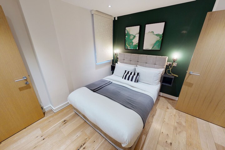 Room 46 of 296