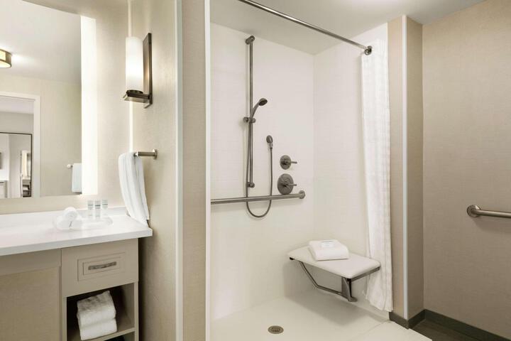 1 King Bed Studio Suite (4 of 21)
