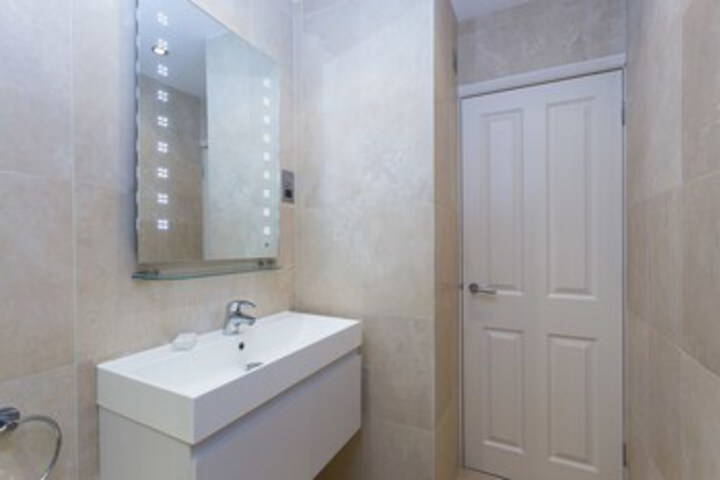 Room 4 of 19