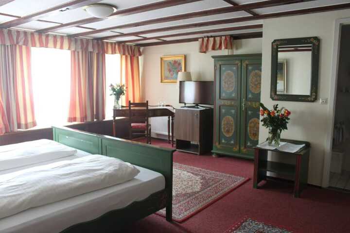 Room 4 of 21