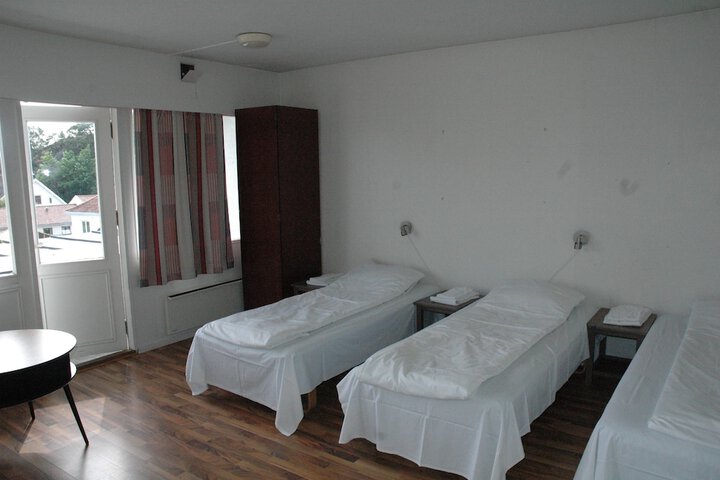 Room 3 of 24