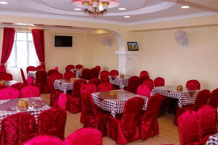 Ballroom/Hall 28 of 30