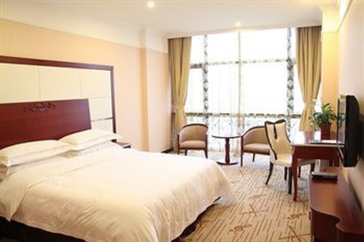 Room 9 of 19