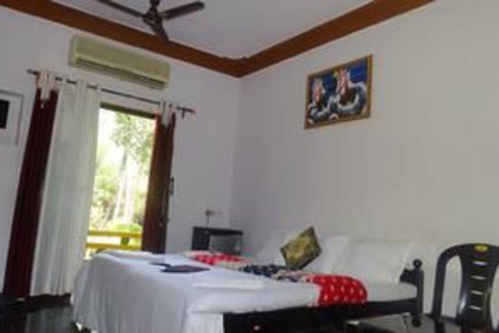Room 15 of 19
