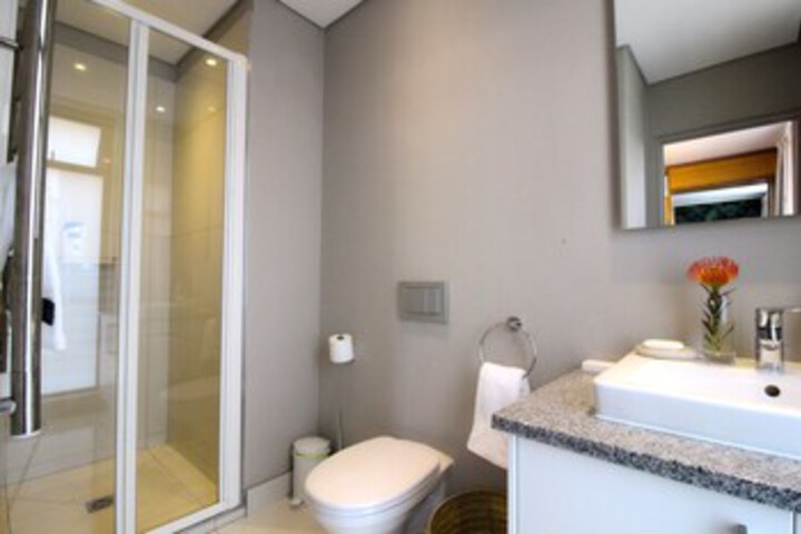 Room 3 of 9