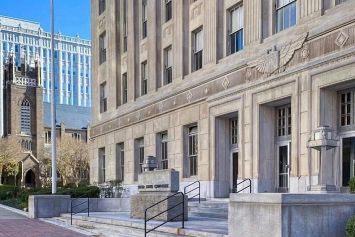 Photo of Clarion Hotel The Roberts Walthall