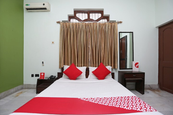 Room 17 of 23