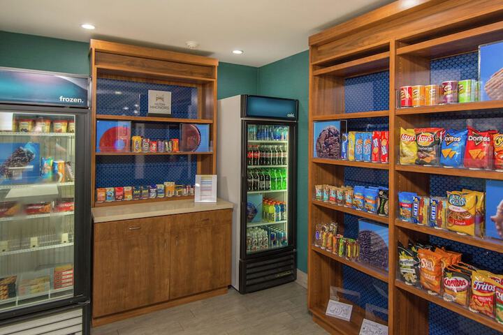 Snack bar