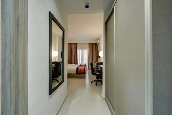 Room 10 of 59