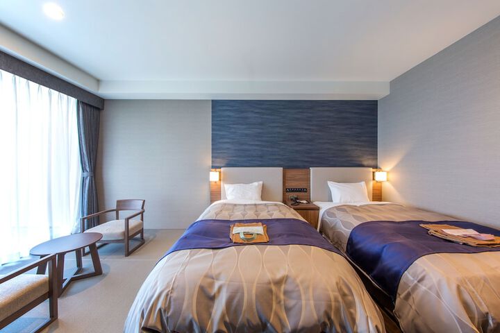 Room 4 of 35