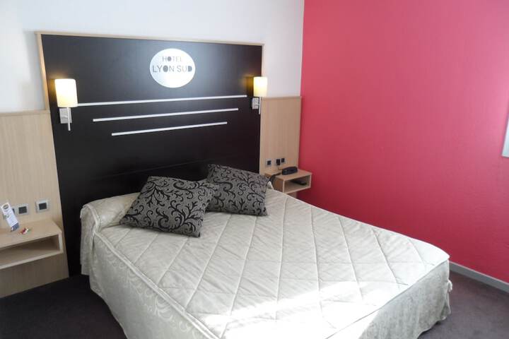 Room 11 of 64