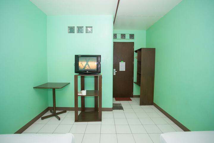 Room 18 of 33