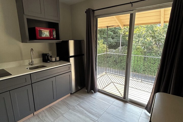 Double King Bed 1 Bedroom (9 of 11)