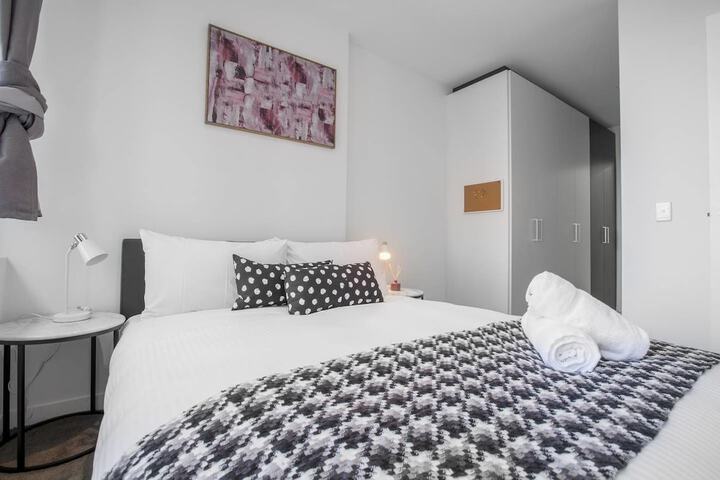 Room 3 of 15