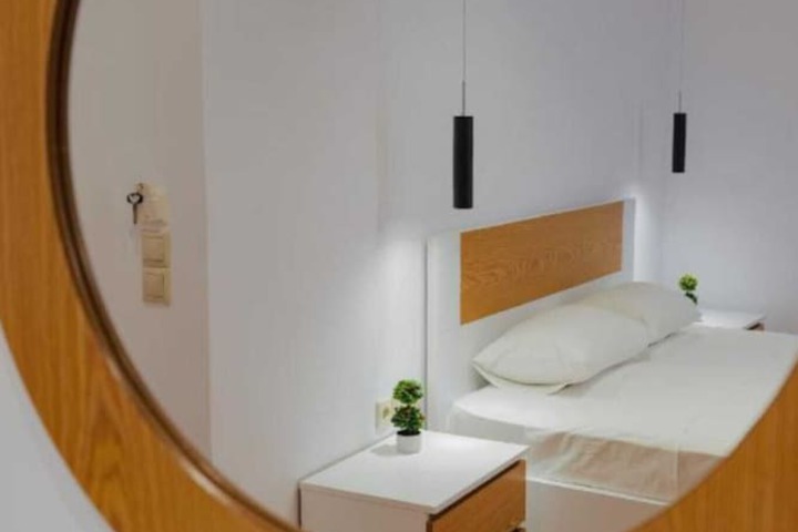 Room 9 of 22