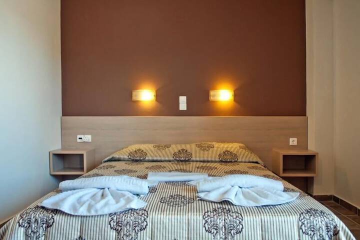Room 3 of 50