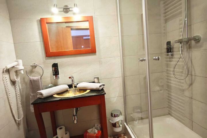 Room 20 of 20