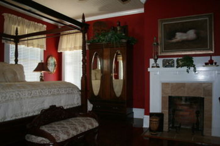 Room 11 of 13