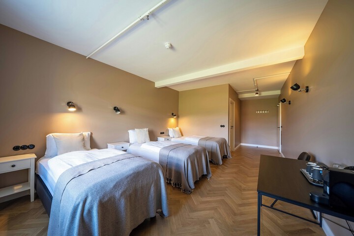 Room 20 of 53