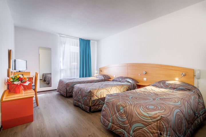 Room 3 of 18