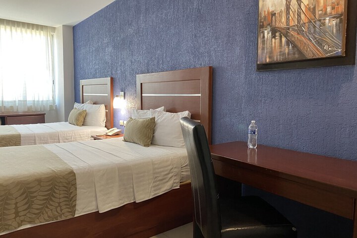 Room 11 of 25