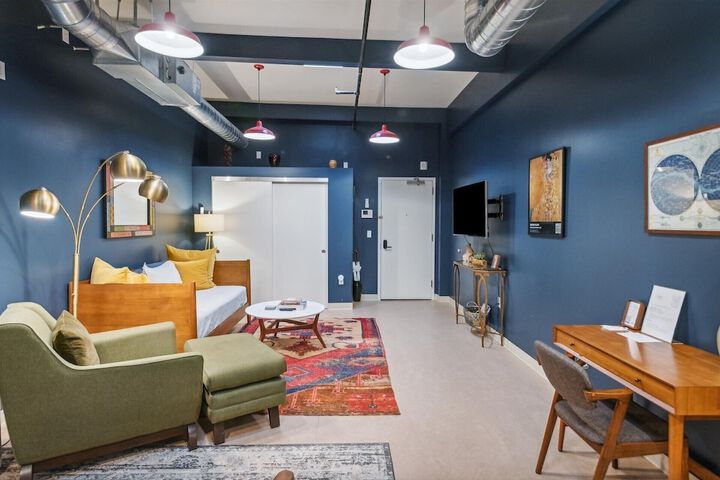 Room 90 of 117