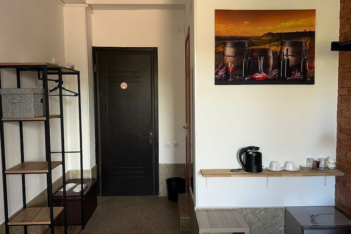 Room 23 of 66