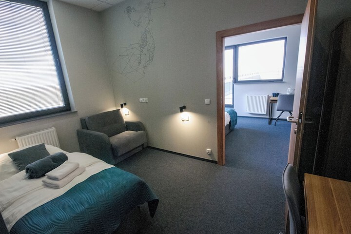 Room 8 of 43