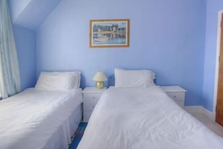 Room 32 of 160