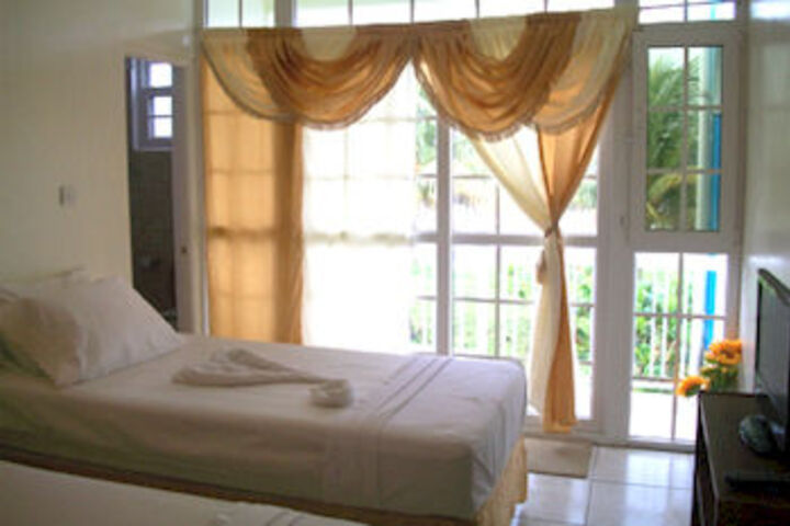Room 10 of 19