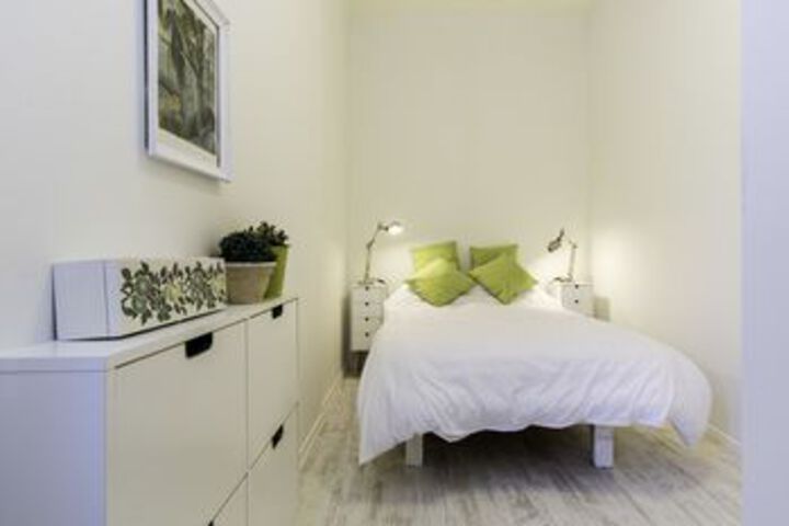 Room 5 of 19