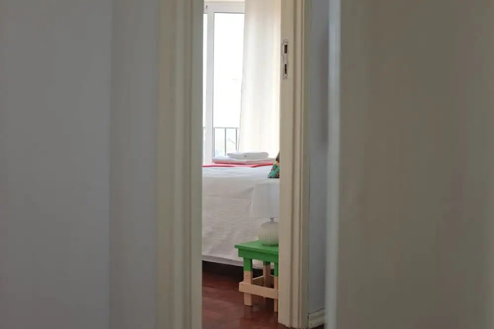 Room 4 of 22