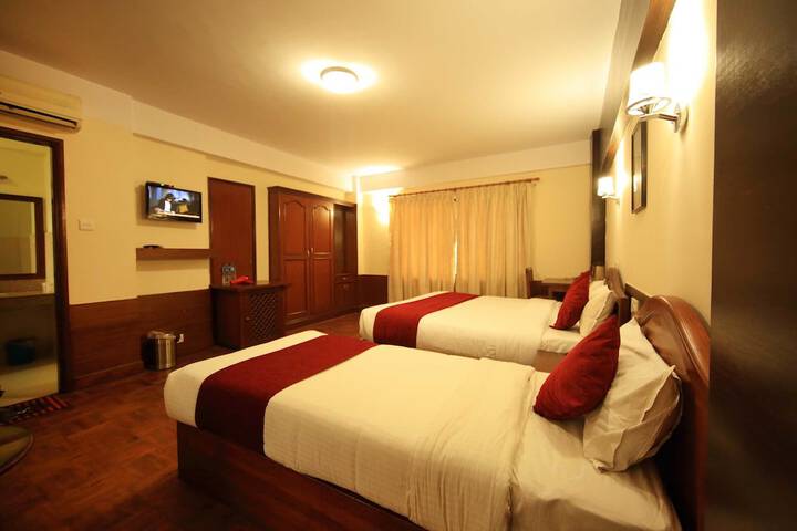 Room 22 of 80