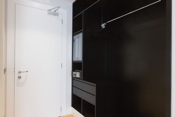 Room 50 of 169