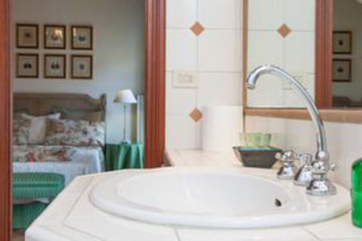Room 5 of 29