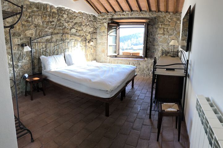 Room 15 of 81